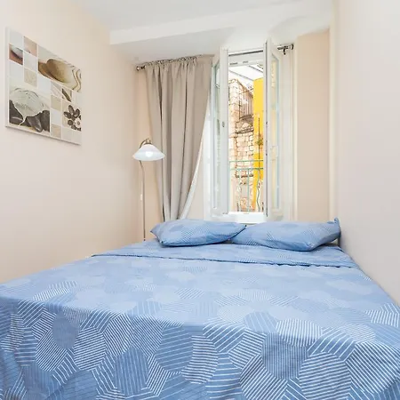 The Napoleon-2-Br Old Town + Terrace Nizza