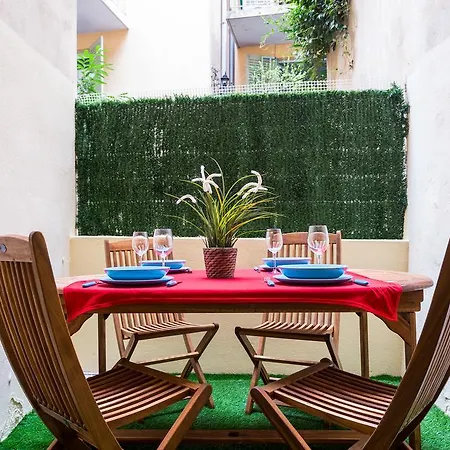 The Napoleon-2-Br Old Town + Terrace Appartamento